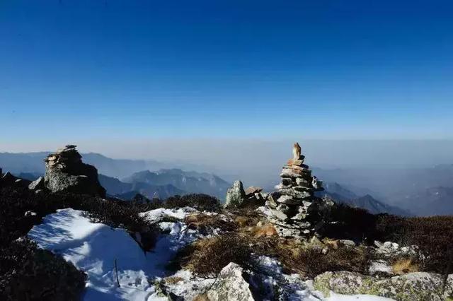 西岳华山是秦岭海拔最高的山吗？