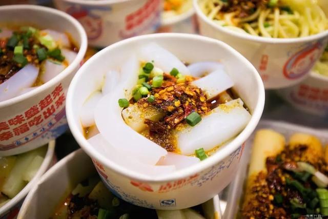 中国吃货第一城：15万家美味餐馆全国排名第一，餐饮收入近800亿