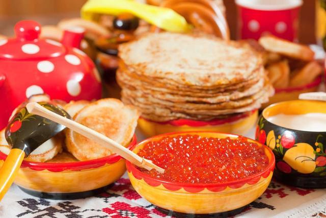 俄罗斯谢肉节:煎薄饼、传统和仪式!
