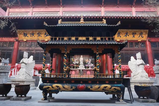 郑州最"大"的免费寺院！斥资3亿打造，香火很旺，上香也免费