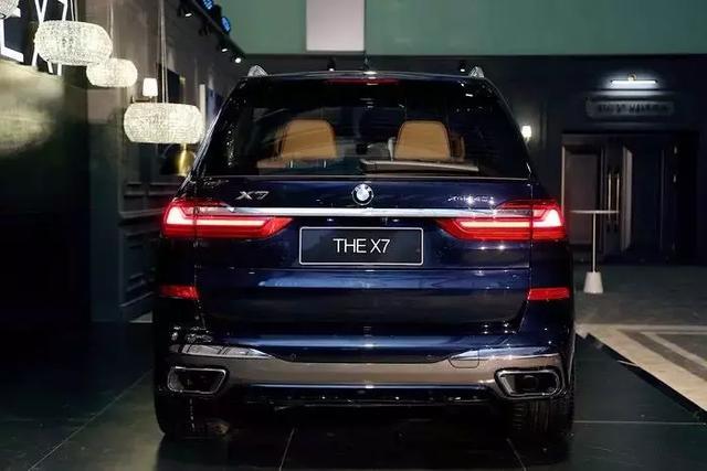 BMW X7售100万元起，BMW正式开启大型豪华车之年