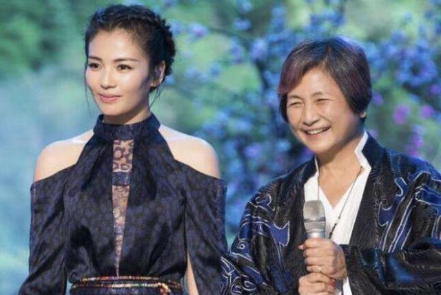 宁静吐槽花少2的人太会演，这已经是她第二次公开处刑花少2的人了