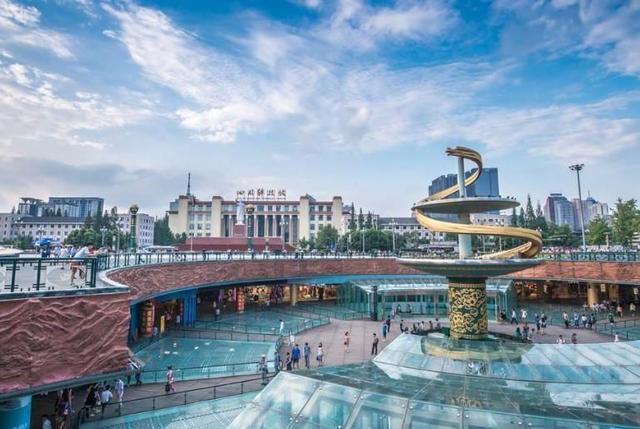 中国西部第一城是这座城市，不是重庆，你知道是哪吗