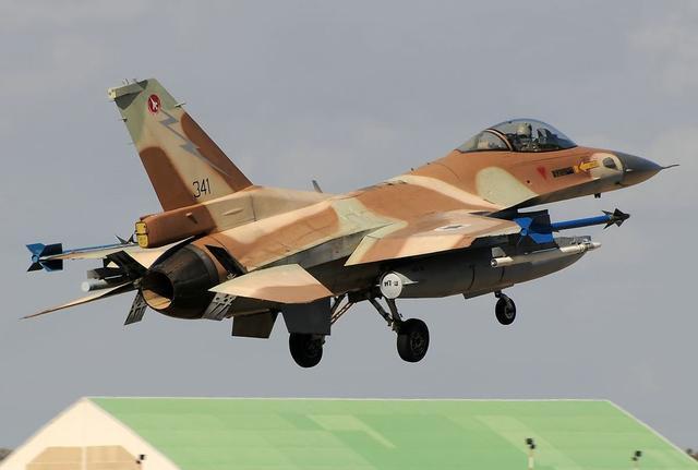 以色列突然毁约扣押了4架中国军机，赔偿了13亿，其实赚大了