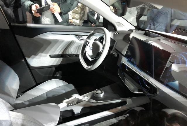吉利新能源品牌成立，首款车型GE11曝光，对标特斯拉Model 3 ｜