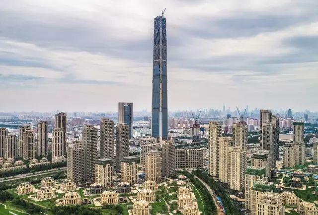 沈阳最霸气的高楼，用5年建565米，顺便还建一个328米侧楼
