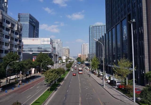 中国西部第一城是这座城市，不是重庆，你知道是哪吗