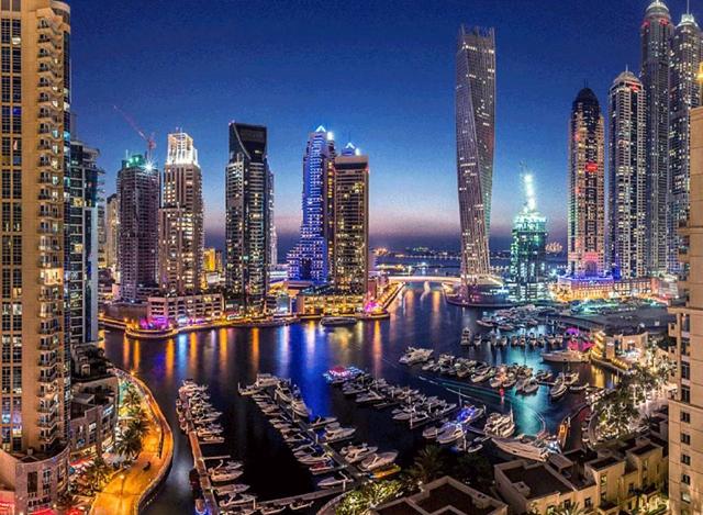 阿联酋“富有”的城市，经济是迪拜2倍，人均GDP是迪拜3倍