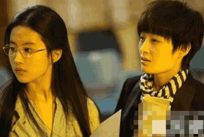 曾轶可怎么消失了? 她和刘亦菲之间发生了什么?