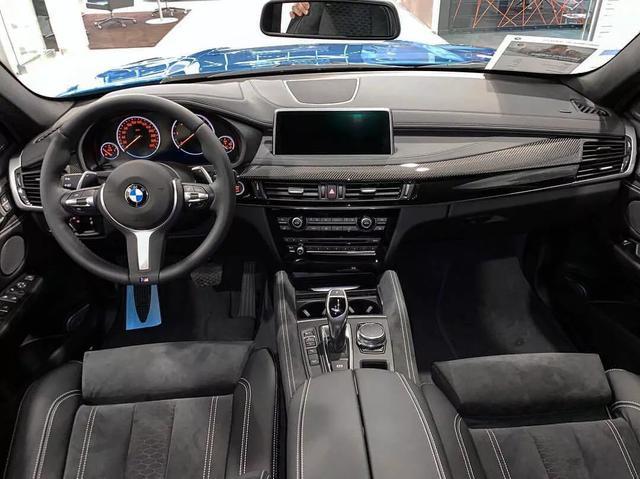 实拍 | 宝马X6 xDrive 30d, 蓝色车身很妖娆，这大包围你打几分