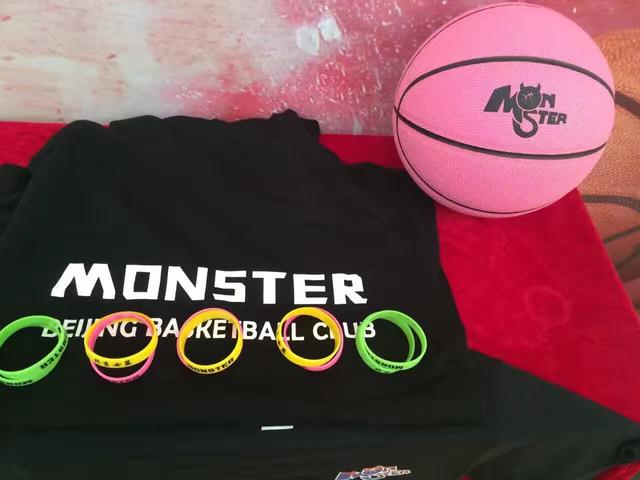 谁说女孩子不能打篮球？| 专访北京Monster女篮创始人之小七