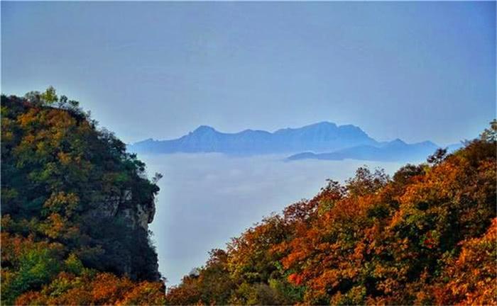 河北红色旅游景点，风景独特的狼牙山，还有壮观的玻璃栈道