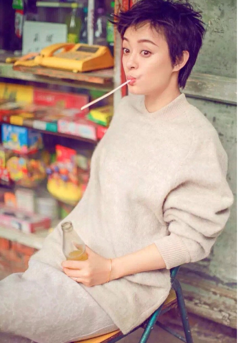 邓超请客卡里却没钱，电话开免提质问妻子，孙俪7字回应笑翻全场