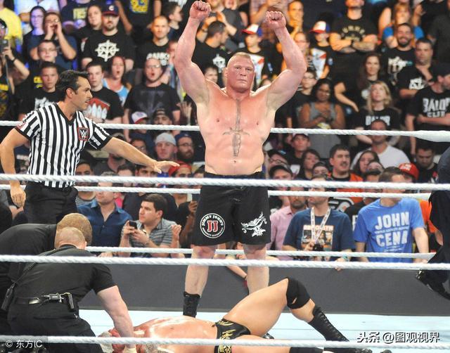 美国 WWE 10位摔角巨星一览，每一个都是大块头，力大如牛