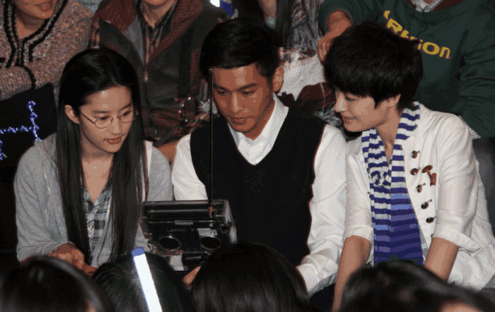 曾轶可怎么消失了? 她和刘亦菲之间发生了什么?