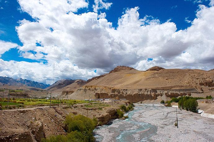<a href='http://travel.sina.com.cn/xizang-lvyou/?from=b-keyword' ><em>西藏</em></a><a href='http://travel.sina.com.cn/ali-lvyou/?from=b-keyword' ><em>阿里</em></a>普兰:被世人遗忘的孔雀王朝