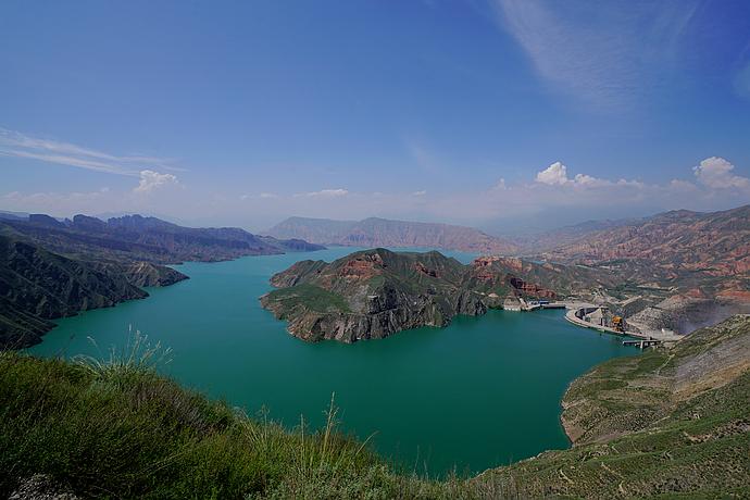 在<a href='http://travel.sina.com.cn/qinghai-lvyou/?from=b-keyword' >青海</a>,浊浪滔天的黄河也可以如此清澈美丽
