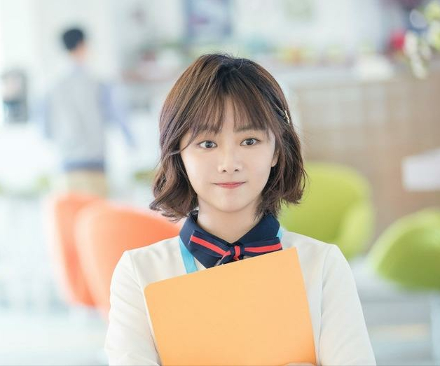 五个赵今麦中混入一个谭松韵，你能找出来吗？