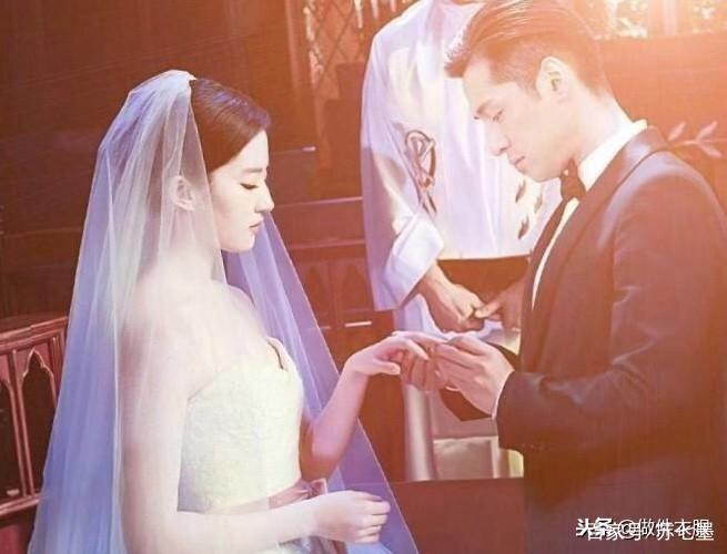 14年后胡歌刘亦菲结婚照，真是一对璧人，网友：若一幕成真，多好