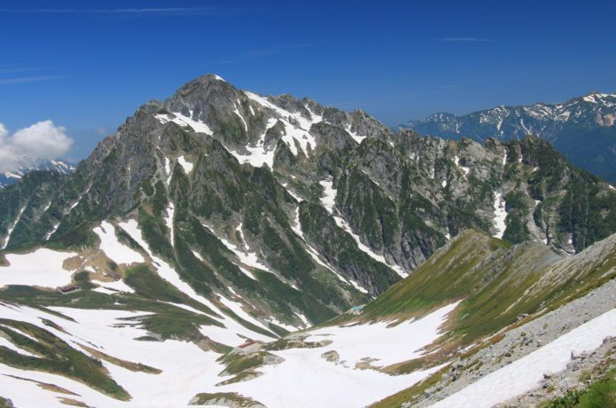 日本富山立山町名山“剱岳”，登山爱好者心中“雪与岩的殿堂”