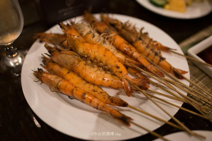 纠结的小小布,只能看,却吃不了,想来很郁闷吧