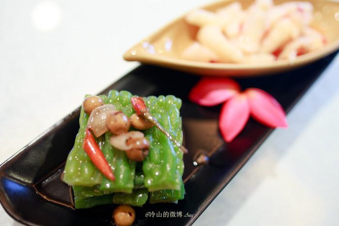 有色彩的小菜,看着就有食欲。
