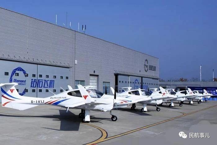 中电科芜湖钻石飞机向中国民航飞行学院交付5架DA42飞机