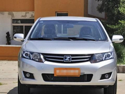 紧凑型车中佼佼者，这款车外观大气，内饰精致