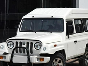 国产加长版牧马人，车长4.7米，主打情怀