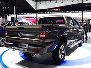 一星期卖出7800台，配2.5T和四驱11万起，外观就是霸气