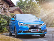 这款车才5万多，大空间轴距超2.6米，还是大厂出品，捷达的对