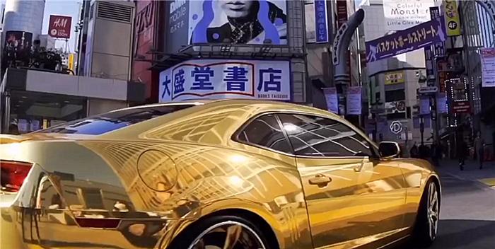 “纯金版”雪佛兰亮相日本，轮毂都是金色，阳光直射很刺眼！