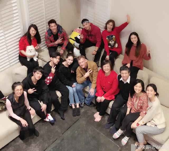 周杰伦和刘畊宏感情真好 春节元旦圣诞节等两家人都一起度过