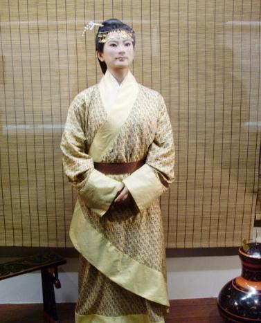 传说中的“伏火墓“，千年女尸不腐，日本曾索要女尸头发