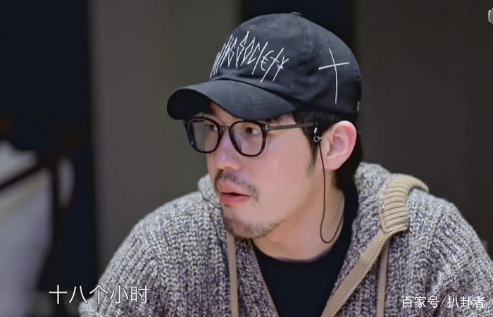 朱亚文拍戏曾4天4夜没睡,太累躺着化妆,白宇太火一天跑3场活动