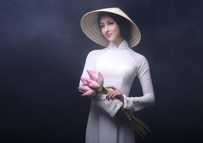 为什么越南女人喜欢戴圆锥形的帽子？