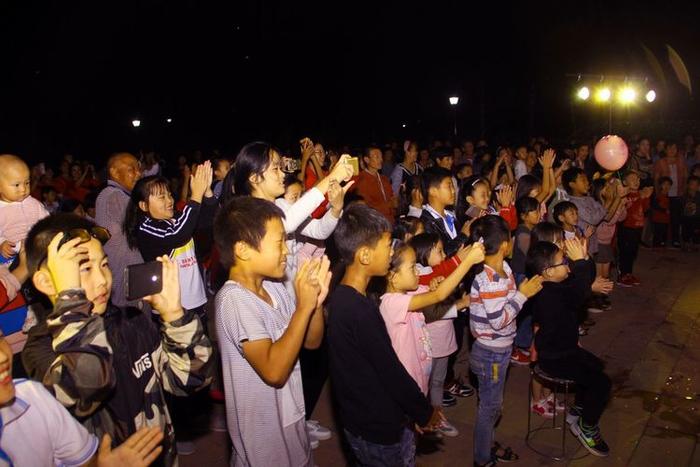 费县上冶镇：乡村举办广场文化节 13名好婆媳受表彰