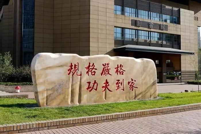 实话实说，华中科技大学和哈尔滨工业大学，哪个更强？