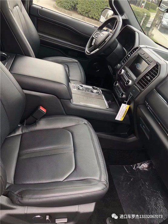 大气阳刚的硬汉风格全尺寸SUV2018款福特征服者3.5T四驱配置