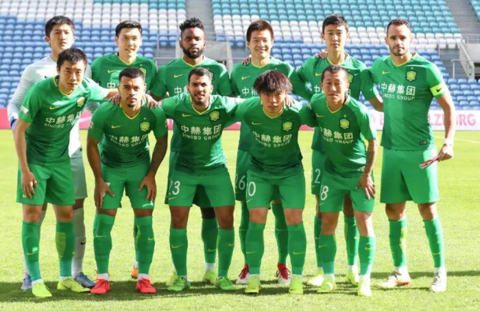 前国足主力后腰在国安沦为替补，主帅宁用吕鹏首发也不让他踢主力