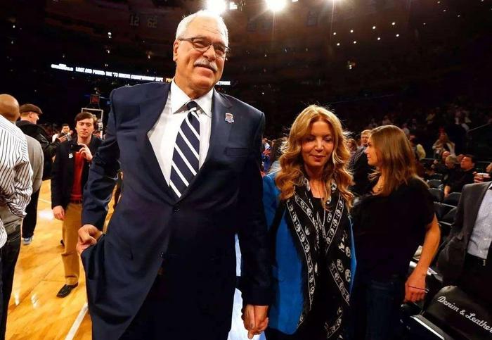NBA史上6位主教练兼总经理：波波最稳定，榜首一人10年9冠