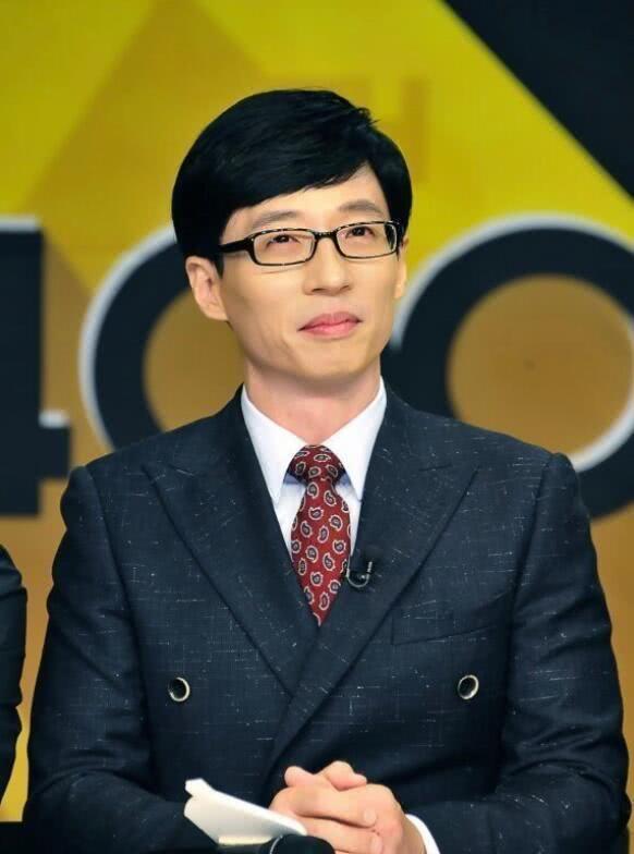 全韩国唯一的零差评艺人，摘眼镜成必杀技，还是意外的西装达人！