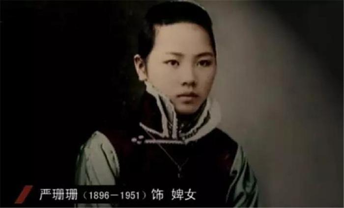 她是事业女强人，为了稳固丈夫心，主动再娶一妻三人共同生活33年