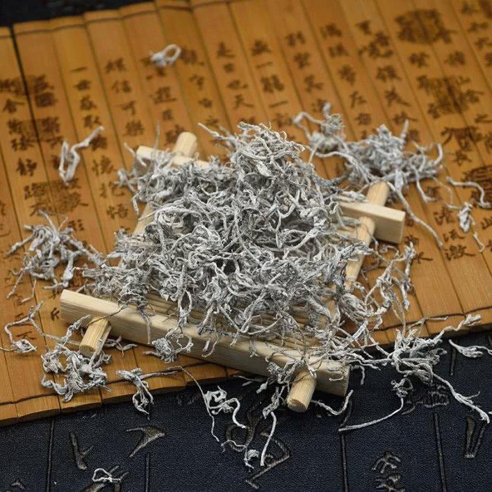 它是天然“降血糖藥”，效果比苦瓜好，白開水里撒一把，血糖輕鬆降