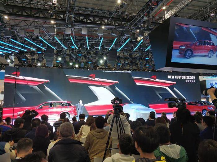 向新而行、强大中国车，比亚迪携三款重磅新车亮相2019上海车展