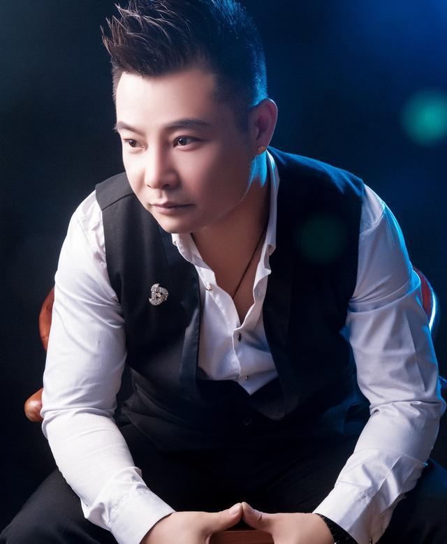 华语原创男歌手倪红推出最新歌曲《拉住你手给你拥抱》全网发行
