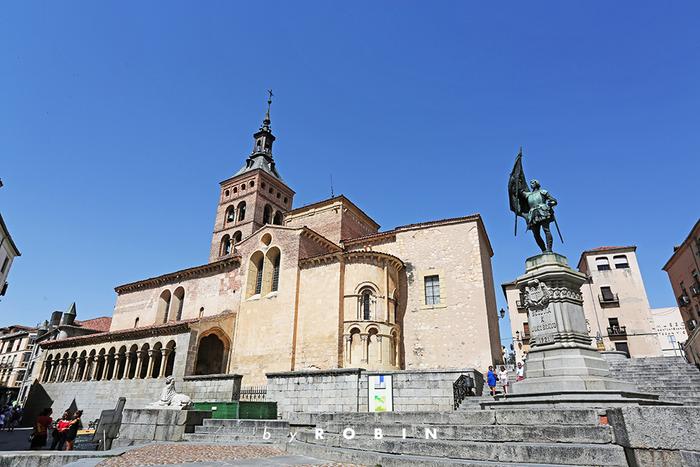 自驾<a href='http://travel.sina.com.cn/xibanya-lvyou/?from=b-keyword' >西班牙</a>北部—寻找睡美人城堡