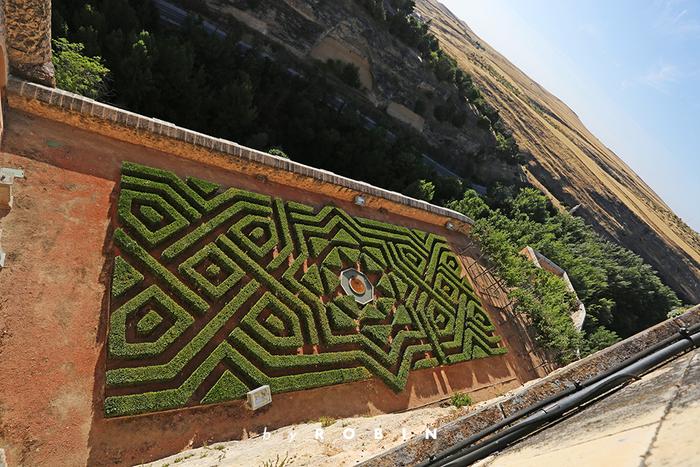 自驾<a href='http://travel.sina.com.cn/xibanya-lvyou/?from=b-keyword' >西班牙</a>北部—寻找睡美人城堡