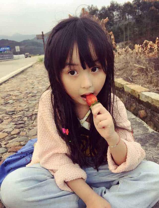 世界最美童星，韩国是金奎莉，日本是本田望结，中国是她