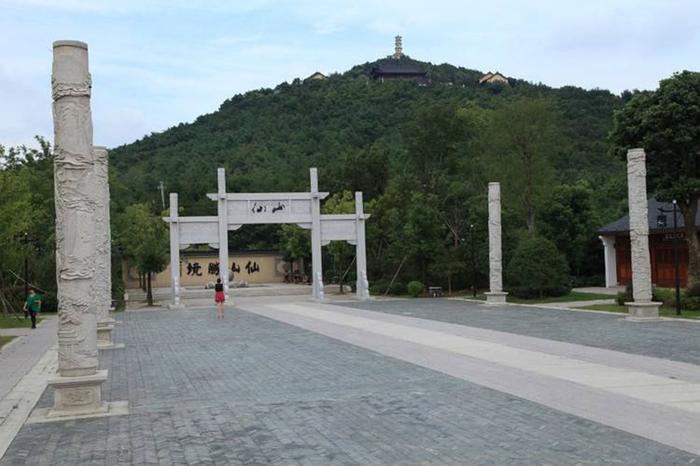 浙江湖州长兴县一个大镇，和安徽广德县相邻，是全国重点镇